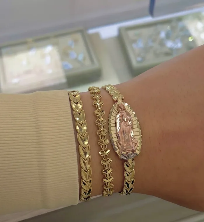 Bracelets AB and J 14k Gold Virgencita Womens Bracelet 