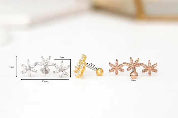 Earrings MinimalBijoux Big Flower Cartilage earring
