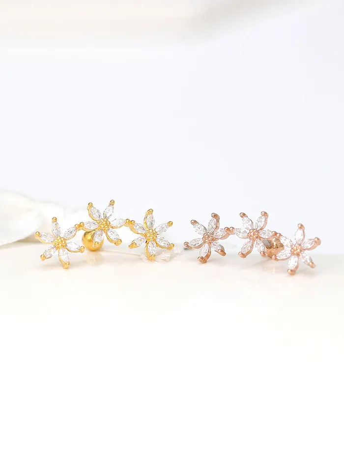 Earrings MinimalBijoux Big Flower Cartilage earring