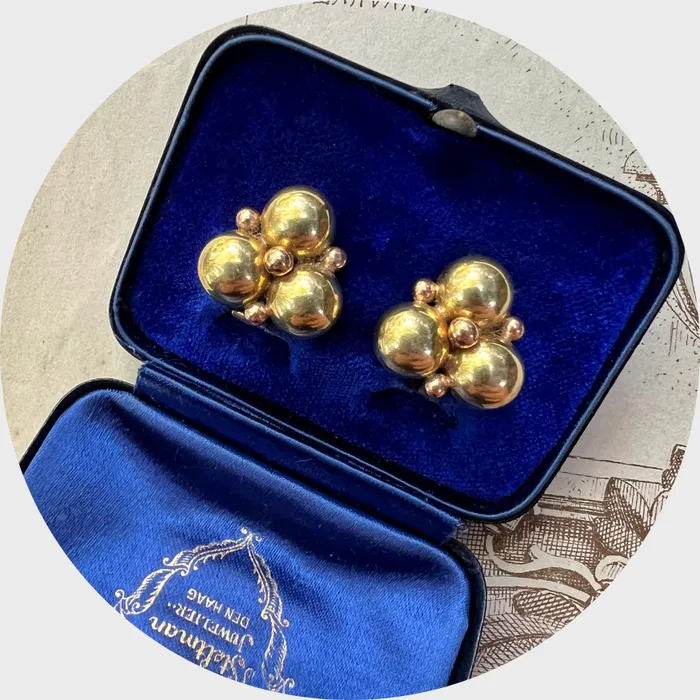 21stfinds Earrings Retro Two Tone Gold Clip Earrings