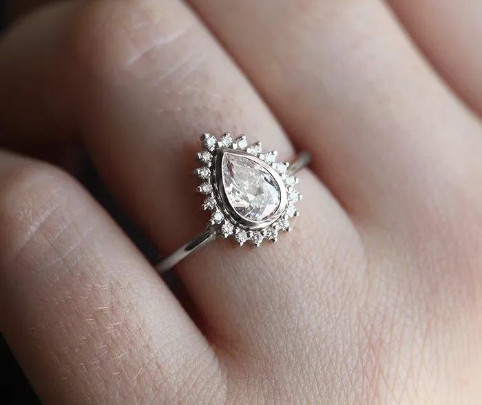 Alexa Lab Diamond Ring Set With Halo And Matching Band Capucinne Rings