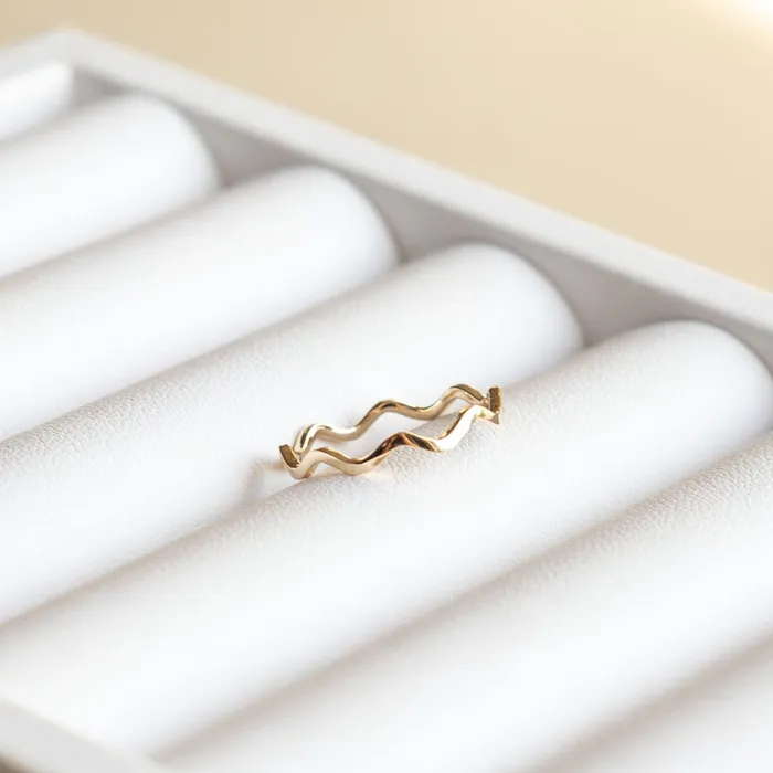 Suetables Rings 14K Gold Wavy Ring