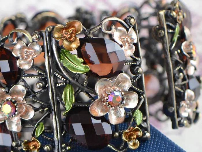 Gold Floral Topaz Flower Butterfly Dragonfly Cuff Bangle Bracelet Alilang Bracelets Gold Floral Topaz Flower Butterfly Dragonfly Cuff Bangle Bracelet Alilang Bracelets